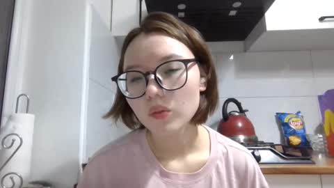 Lily online show from 10-08-25, 03:31