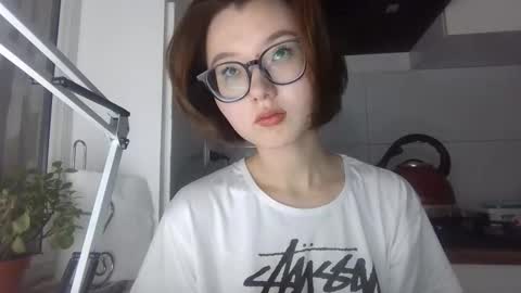 Lily online show from 10-17-25, 05:48