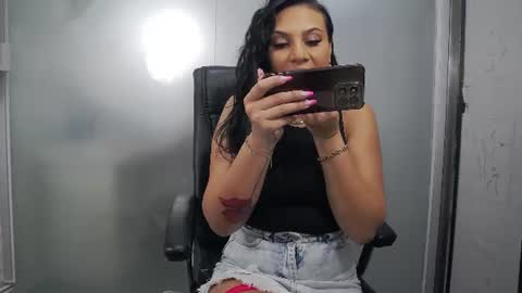 Yara online show from 07-18-26, 03:11