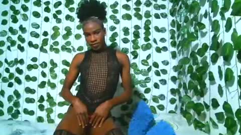 Snapshot of yarithza_ts2003 chatting on 12-15-24, 06:59 YARITHZA online show from 12-15-24, 06:59