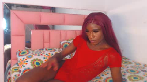 Snapshot of yarithza_ts2003 chatting on 10-24-25, 05:59 YARITHZA online show from 10-24-25, 05:59