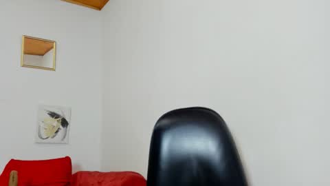 Yasemin online show from 12-05-25, 10:46