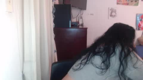 Snapshot of yasmin_love85 chatting on 04-23-26, 02:08 yasmin_love85 online show from 04-23-26, 02:08