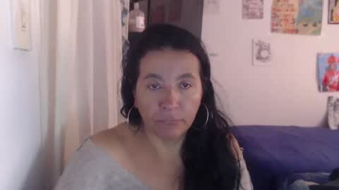 Snapshot of yasmin_love85 chatting on 05-22-26, 02:33 yasmin_love85 online show from 05-22-26, 02:33