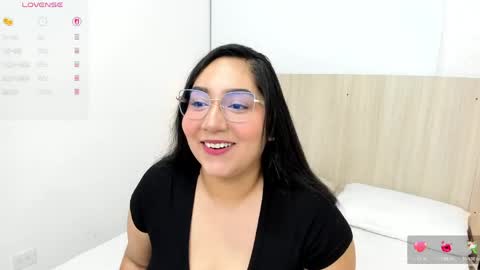 Yasmin Ortiz online show from 04-19-26, 03:28