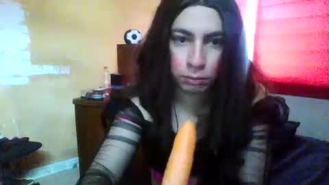 Snapshot of yasmin_paez23 chatting on 01-12-25, 08:03 Yasmin Paez online show from 01-12-25, 08:03
