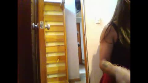 Snapshot of yasmin_paez23 chatting on 10-21-25, 07:47 Yasmin Paez online show from 10-21-25, 07:47