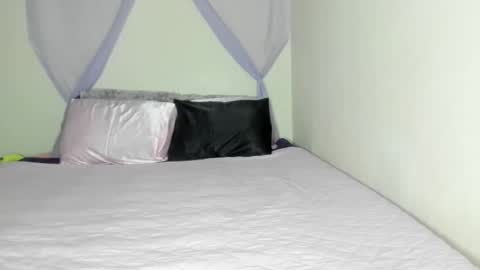 Yasmina online show from 11-15-25, 07:27