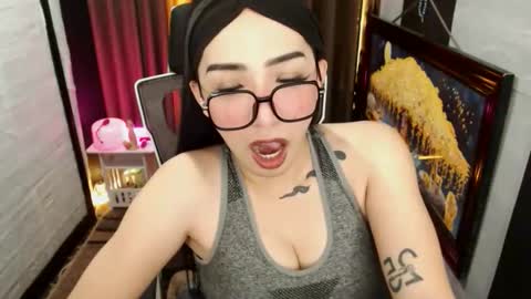 Snapshot of yassiered chatting on 02-07-26, 07:23 yassiered online show from 02-07-26, 07:23