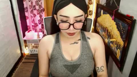 Snapshot of yassiered chatting on 03-02-26, 10:55 yassiered online show from 03-02-26, 10:55