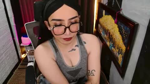 Snapshot of yassiered chatting on 07-07-26, 09:13 yassiered online show from 07-07-26, 09:13