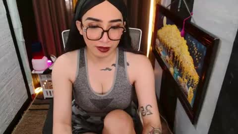 Snapshot of yassiered chatting on 07-16-26, 02:50 yassiered online show from 07-16-26, 02:50