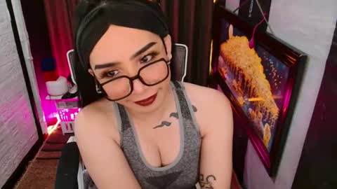 Snapshot of yassiered chatting on 07-17-26, 11:20 yassiered online show from 07-17-26, 11:20