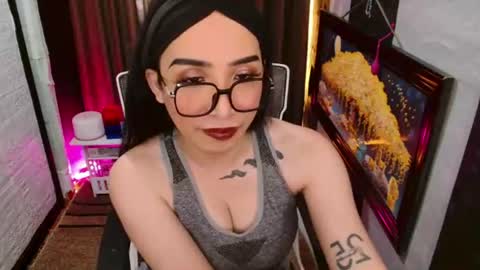 Snapshot of yassiered chatting on 07-31-26, 02:33 yassiered online show from 07-31-26, 02:33