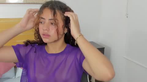 yaya23x online show from 01-17-25, 12:10