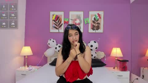 Snapshot of yayaqueen chatting on 07-01-26, 12:07 Yaya online show from 07-01-26, 12:07