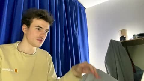 yayay333 online show from 04-11-26, 11:09