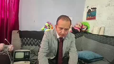 Hazzan online show from 09-12-25, 03:01