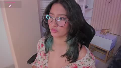 Snapshot of yazmin_rouse chatting on 03-04-25, 06:18 Yazmin online show from 03-04-25, 06:18