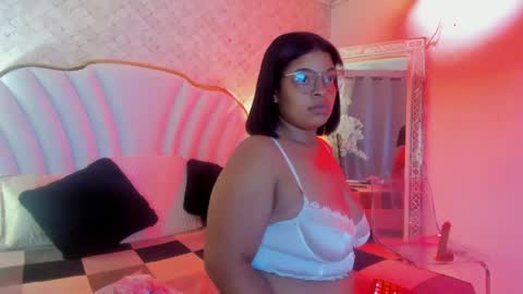  YazminJenner  online show from 04-12-26, 04:17