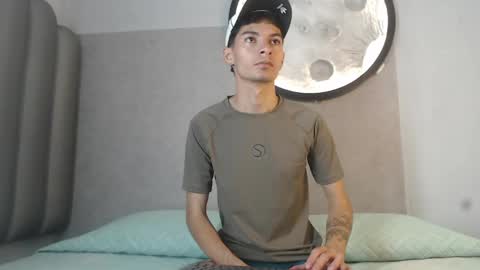 Snapshot of yefersonyoss chatting on 05-15-26, 10:06 Yeferson online show from 05-15-26, 10:06