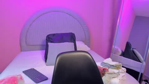 yeika_foxy online show from 06-26-26, 11:47