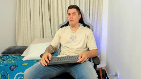 Snapshot of yeiko_romero_ chatting on 12-12-24, 11:25 YEIKO ROMERO online show from 12-12-24, 11:25