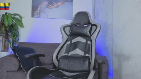 YEIKO ROMERO online show from 04-11-26, 07:45