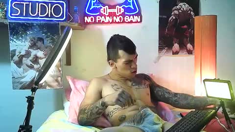 yeisoncastellanos1999 online show from 09-29-25, 11:42