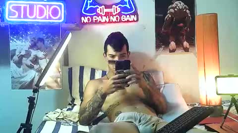 yeisoncastellanos1999 online show from 10-17-25, 07:16