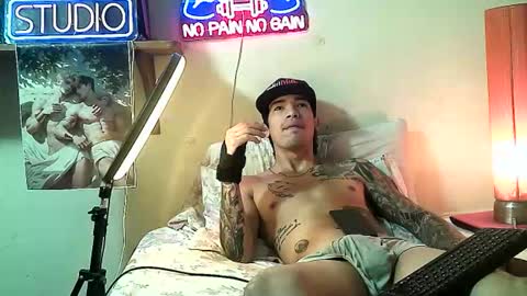 Snapshot of yeisoncastellanos1999 chatting on 02-20-26, 08:53 yeisoncastellanos1999 online show from 02-20-26, 08:53