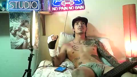 Snapshot of yeisoncastellanos1999 chatting on 02-26-26, 07:57 yeisoncastellanos1999 online show from 02-26-26, 07:57