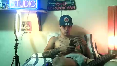 Snapshot of yeisoncastellanos1999 chatting on 05-05-26, 06:38 yeisoncastellanos1999 online show from 05-05-26, 06:38