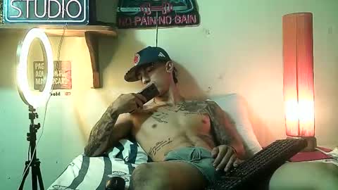 Snapshot of yeisoncastellanos1999 chatting on 05-06-26, 06:46 yeisoncastellanos1999 online show from 05-06-26, 06:46
