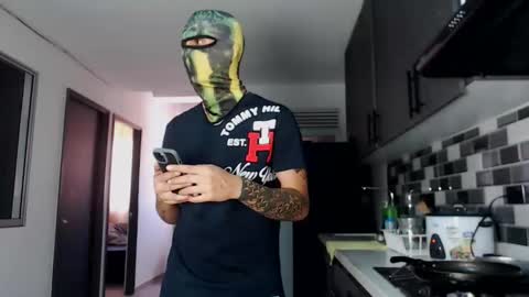 yeisongomezz online show from 09-09-25, 07:57