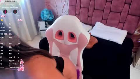 yelena  online show from 12-04-24, 08:51