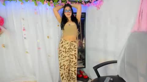 Snapshot of yelina_mh chatting on 03-08-26, 07:28 YELINA online show from 03-08-26, 07:28