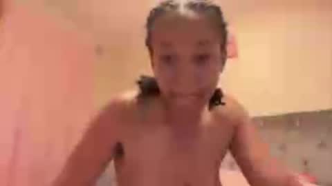 Snapshot of yella_princess chatting on 07-04-26, 06:52 Yella Princess online show from 07-04-26, 06:52