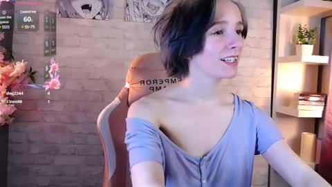 Snapshot of yellow_songbird chatting on 03-01-25, 02:23 Liya online show from 03-01-25, 02:23