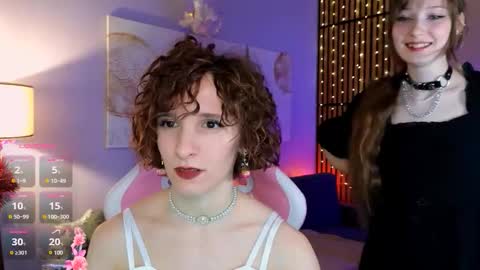 Snapshot of yellow_songbird chatting on 01-12-26, 03:39 Liya online show from 01-12-26, 03:39