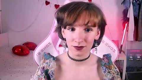 Snapshot of yellow_songbird chatting on 02-17-26, 04:02 Liya online show from 02-17-26, 04:02