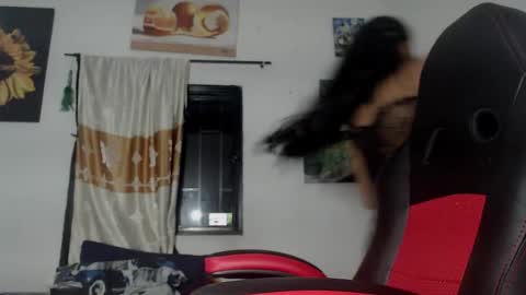 Snapshot of yemaya_28 chatting on 10-25-25, 06:21 Yemaya 28 online show from 10-25-25, 06:21