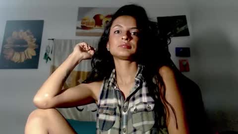 Snapshot of yemaya_28 chatting on 11-23-25, 08:25 Yemaya 28 online show from 11-23-25, 08:25