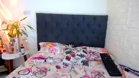 YEM online show from 03-24-26, 04:23