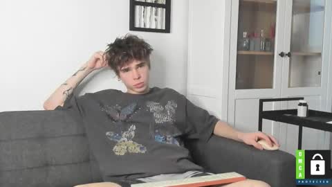 Snapshot of yen2025 chatting on 11-29-25, 07:22 Yen online show from 11-29-25, 07:22