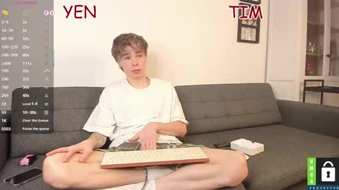 Snapshot of yen2025 chatting on 12-15-25, 07:18 Yen online show from 12-15-25, 07:18