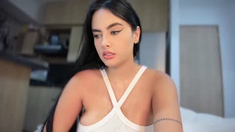 yenifer016 online show from 07-23-26, 03:04