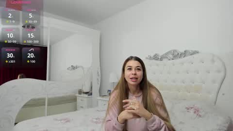 yennefer13 online show from 11-30-25, 10:03