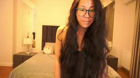 yennstar online show from 04-20-26, 07:15