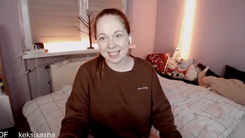 Snapshot of yes_itstrue chatting on 12-25-24, 03:49 Sasha online show from 12-25-24, 03:49